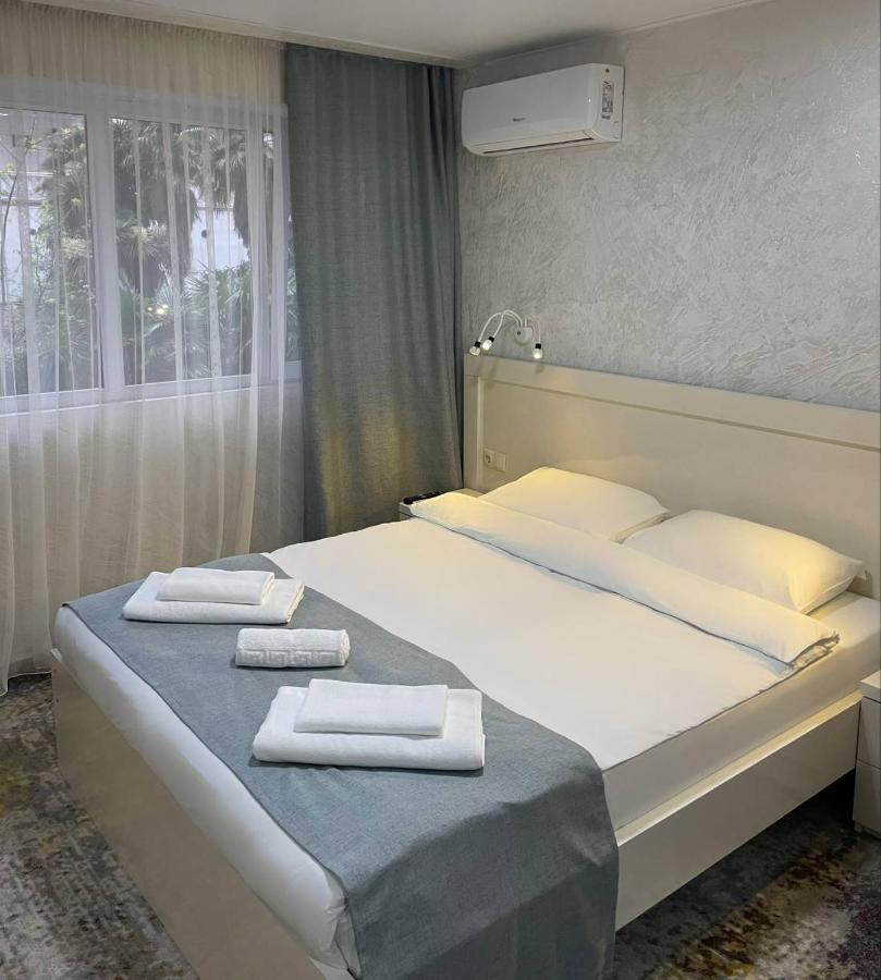 באטומי Hotel Sonata מראה חיצוני תמונה
