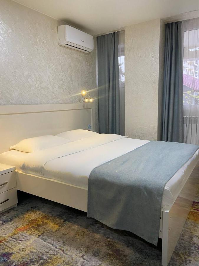 באטומי Hotel Sonata מראה חיצוני תמונה