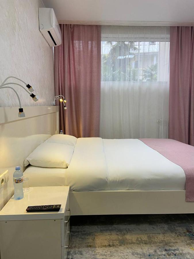 באטומי Hotel Sonata מראה חיצוני תמונה