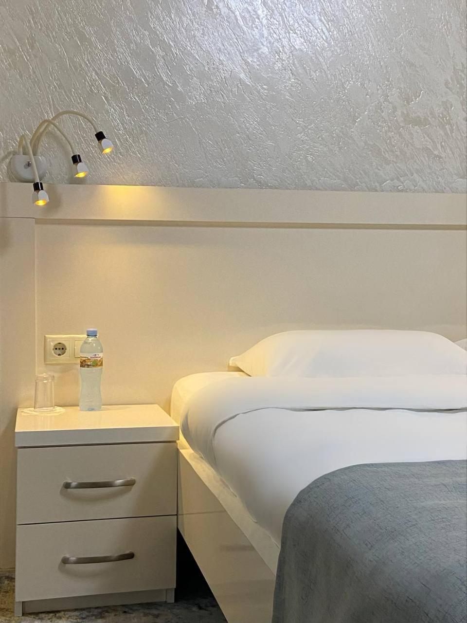 באטומי Hotel Sonata מראה חיצוני תמונה